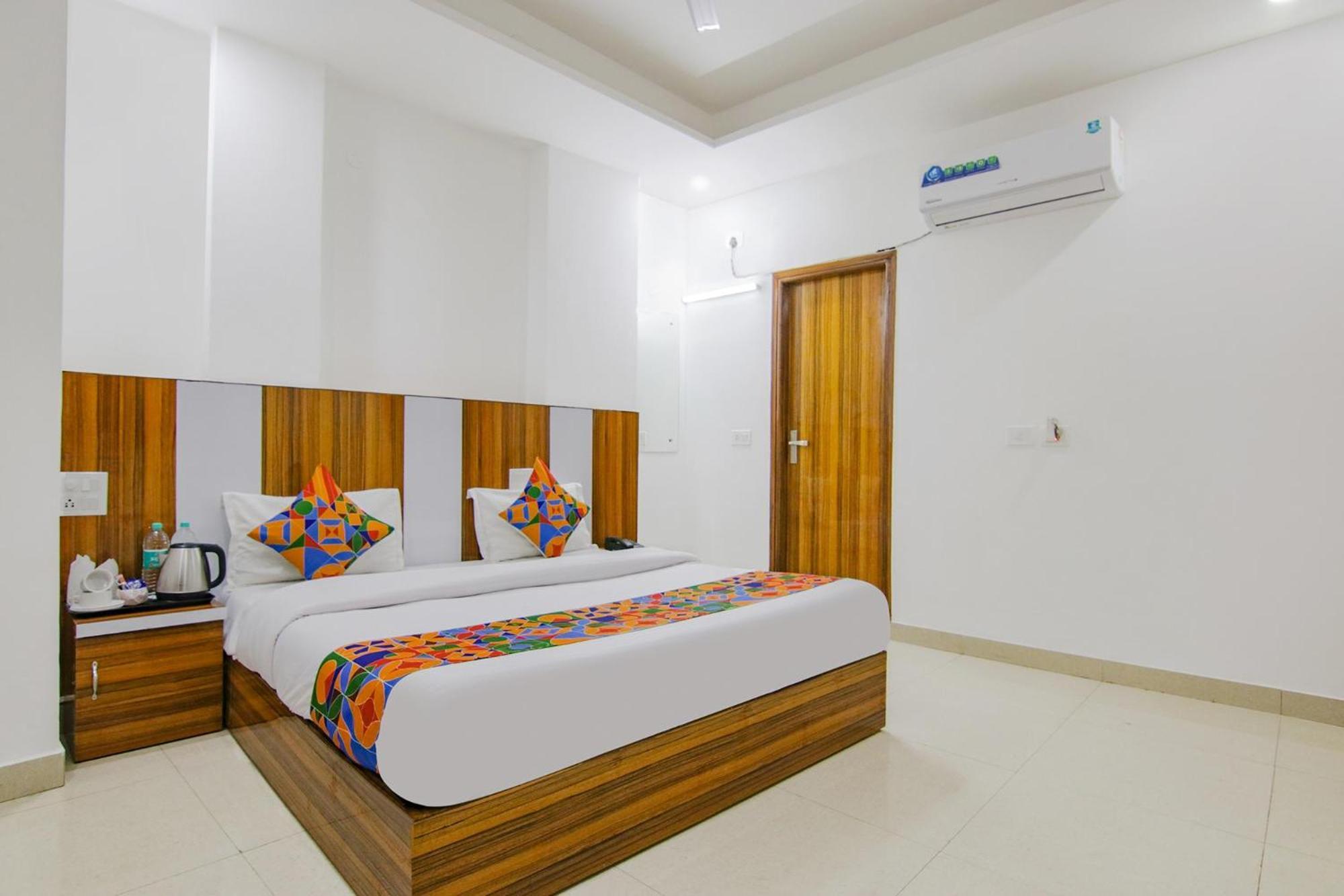 Fabhotel Gp Royal Chandigarh Bagian luar foto